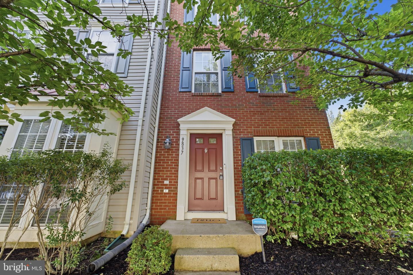 9837 Maitland Loop Property Photo 2