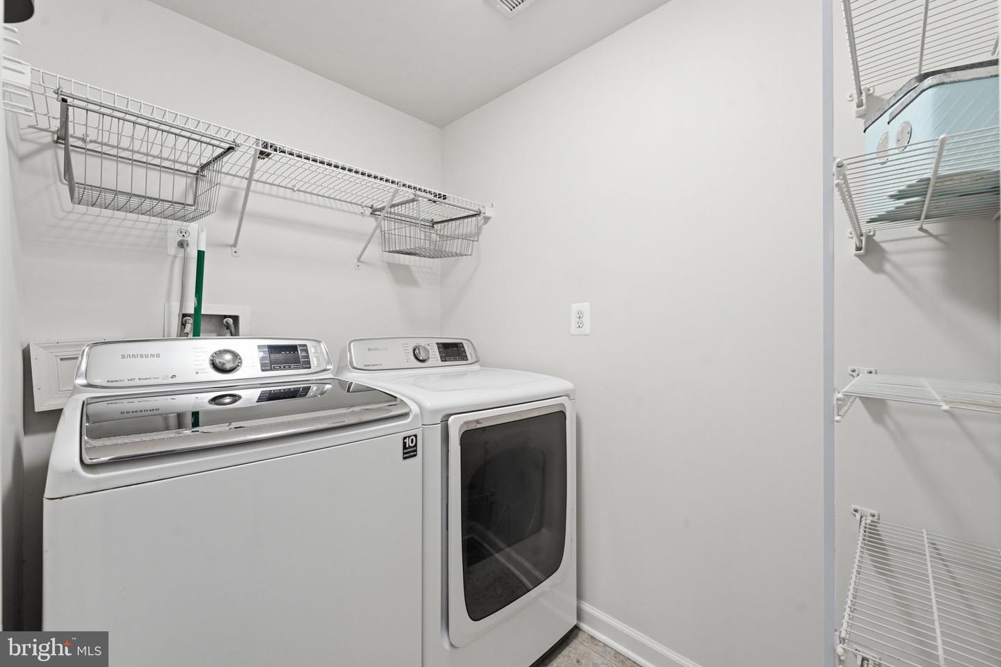 9837 Maitland Loop Property Photo 41