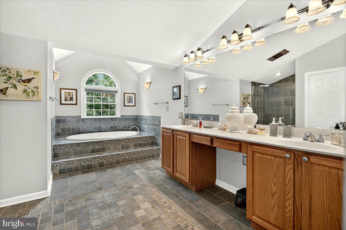 4228 Misty Ridge Dr Property Photo 39