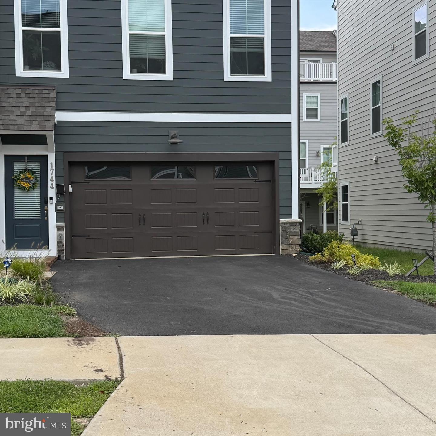 1744 Blue Spruce St Property Photo 2