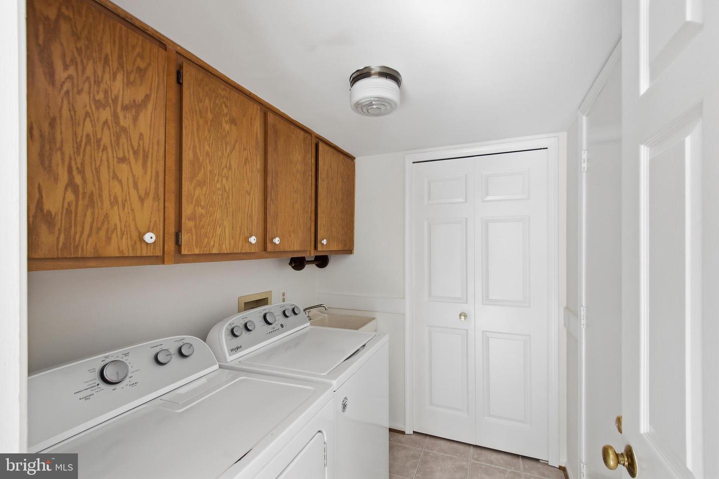 12207 Knightsbridge Dr Property Photo 22