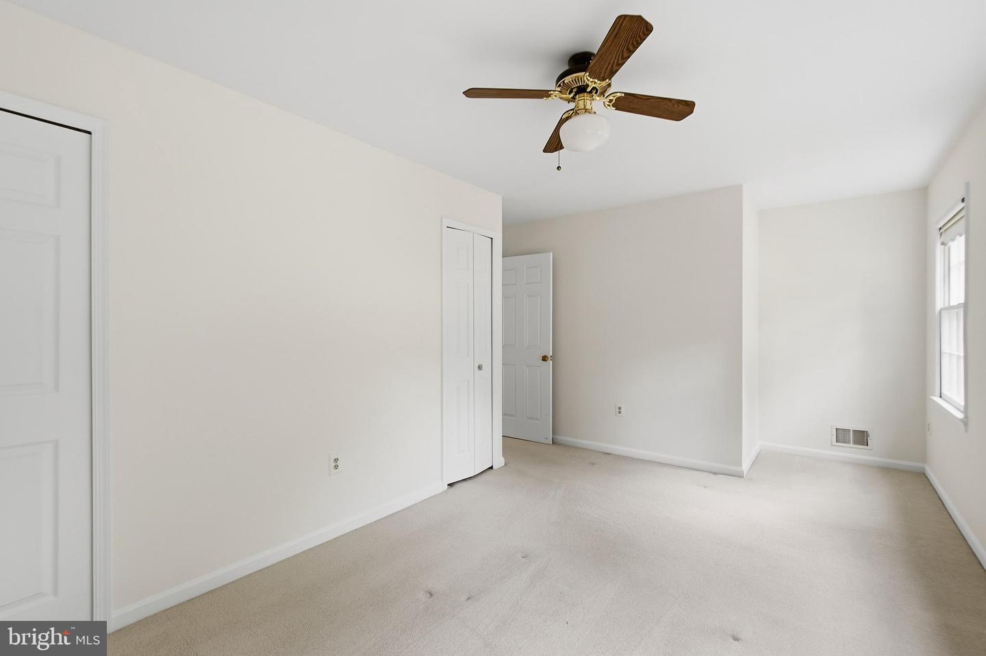 12207 Knightsbridge Dr Property Photo 29