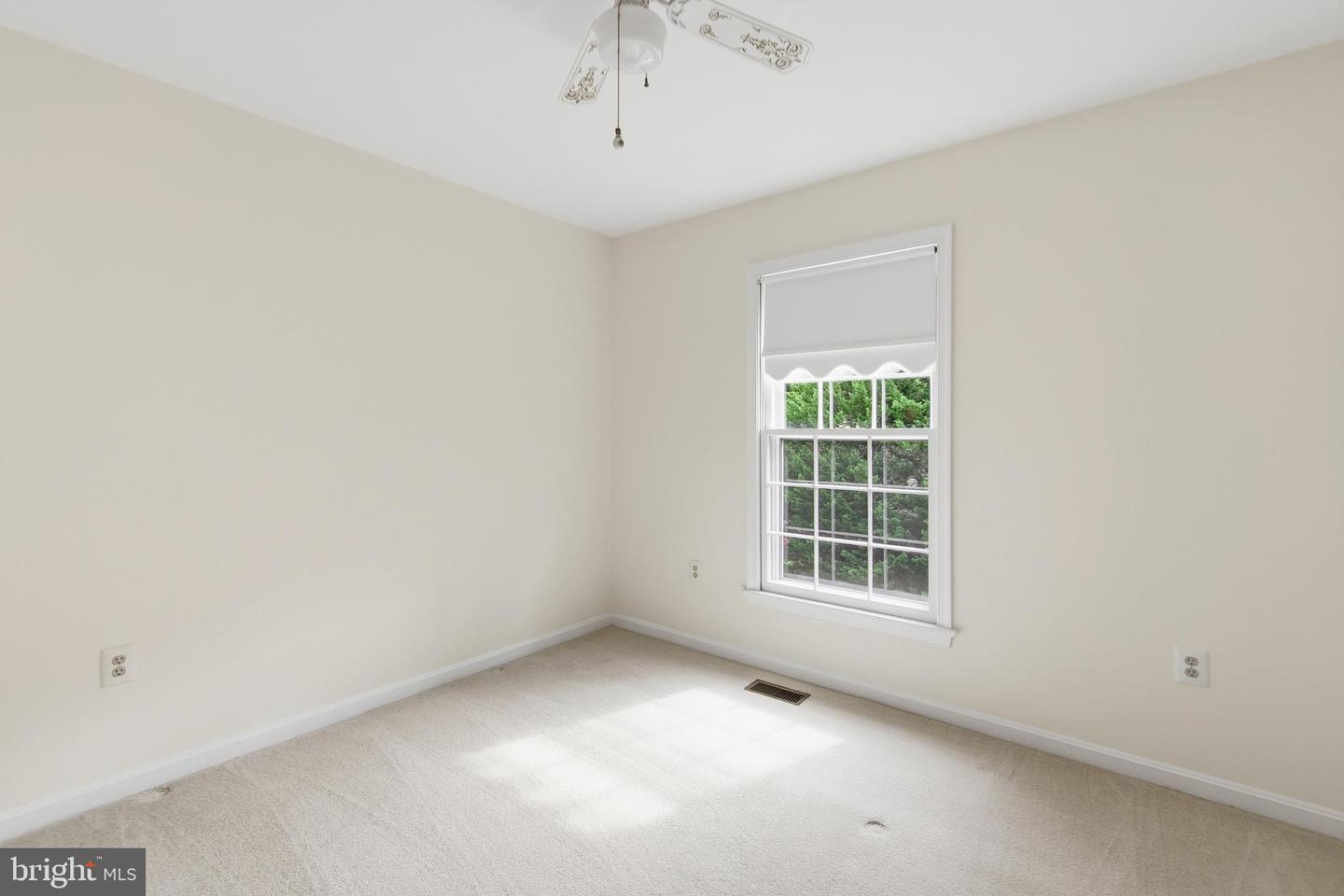 12207 Knightsbridge Dr Property Photo 31