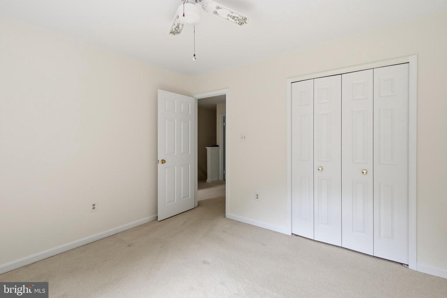12207 Knightsbridge Dr Property Photo 32