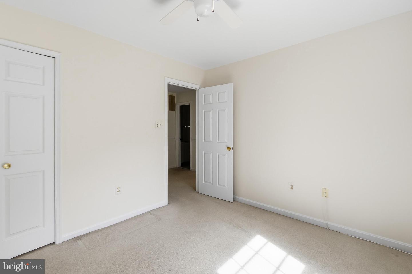 12207 Knightsbridge Dr Property Photo 34