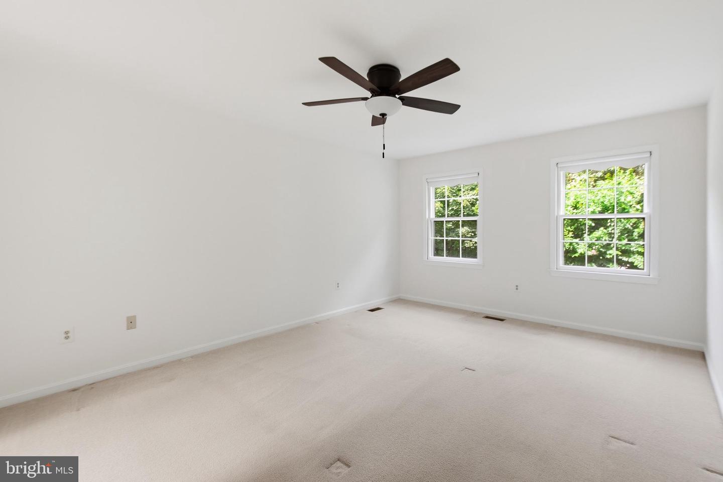12207 Knightsbridge Dr Property Photo 35