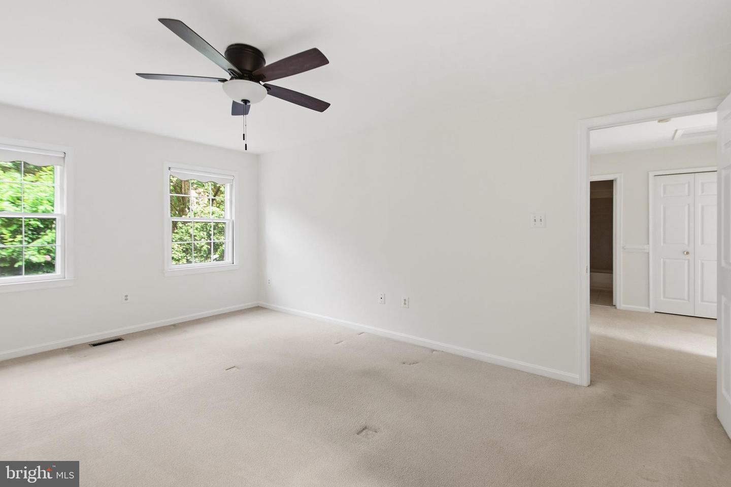 12207 Knightsbridge Dr Property Photo 36
