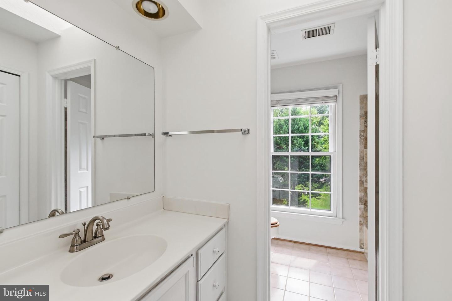 12207 Knightsbridge Dr Property Photo 39