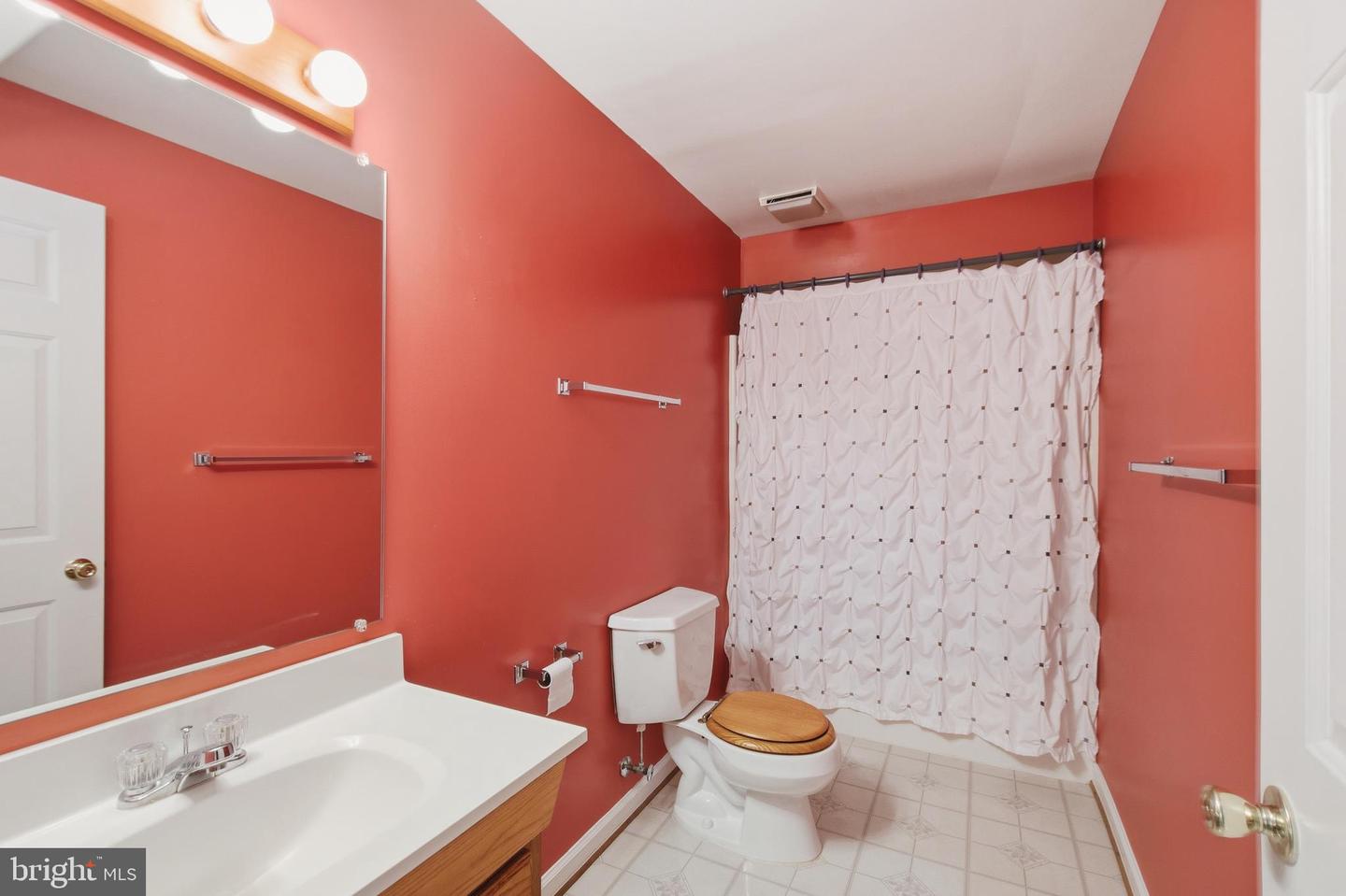 12207 Knightsbridge Dr Property Photo 46