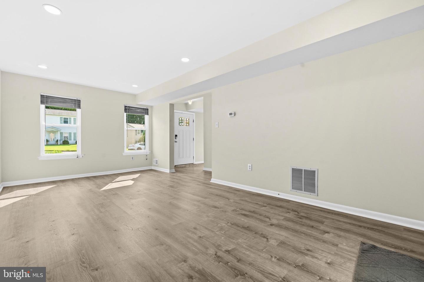 14290 Princedale Dr Property Photo 8