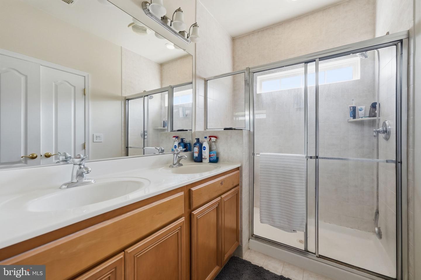 7033 Little Thames Dr Property Photo 7