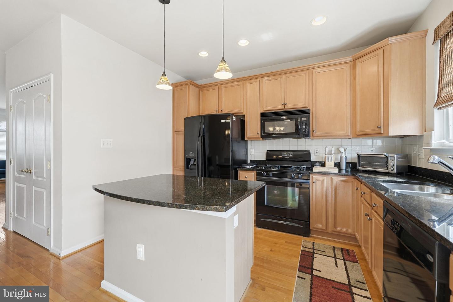 7033 Little Thames Dr Property Photo 25