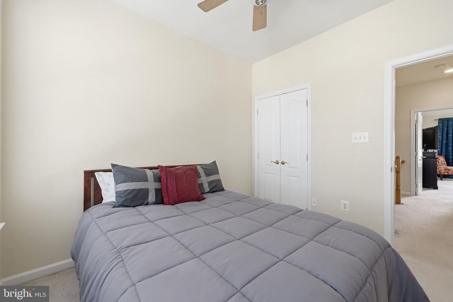 7033 Little Thames Dr Property Photo 28