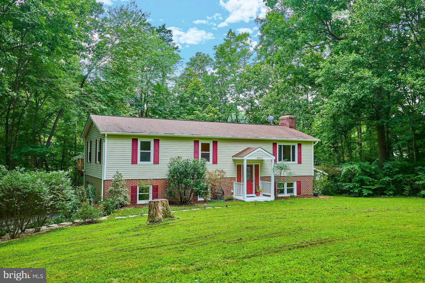 13606 Waylon Ln Property Photo 1