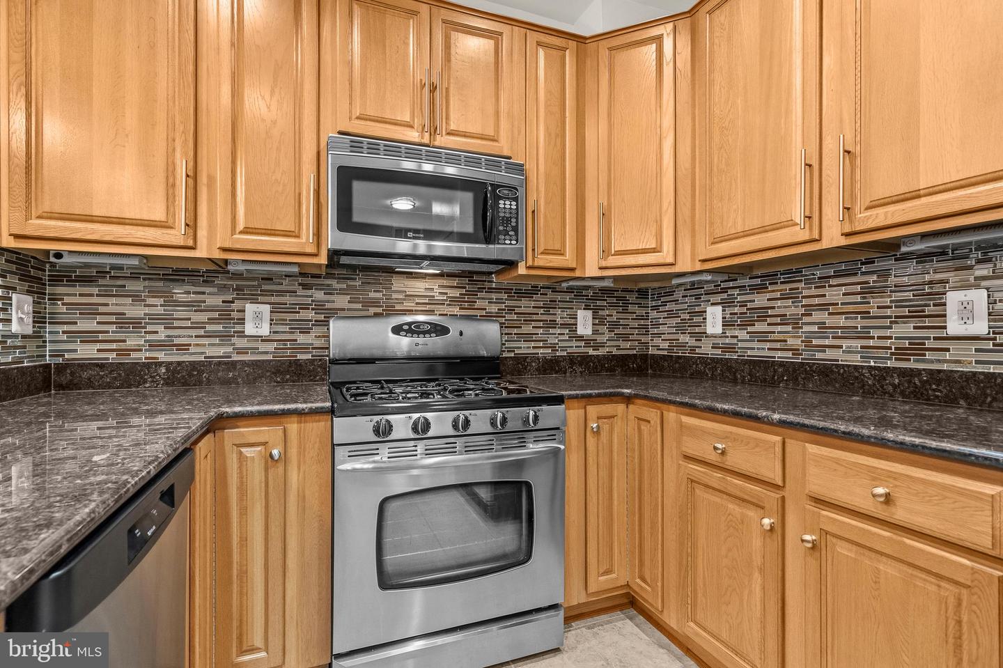 2415 Rainswood Ln Property Photo 12