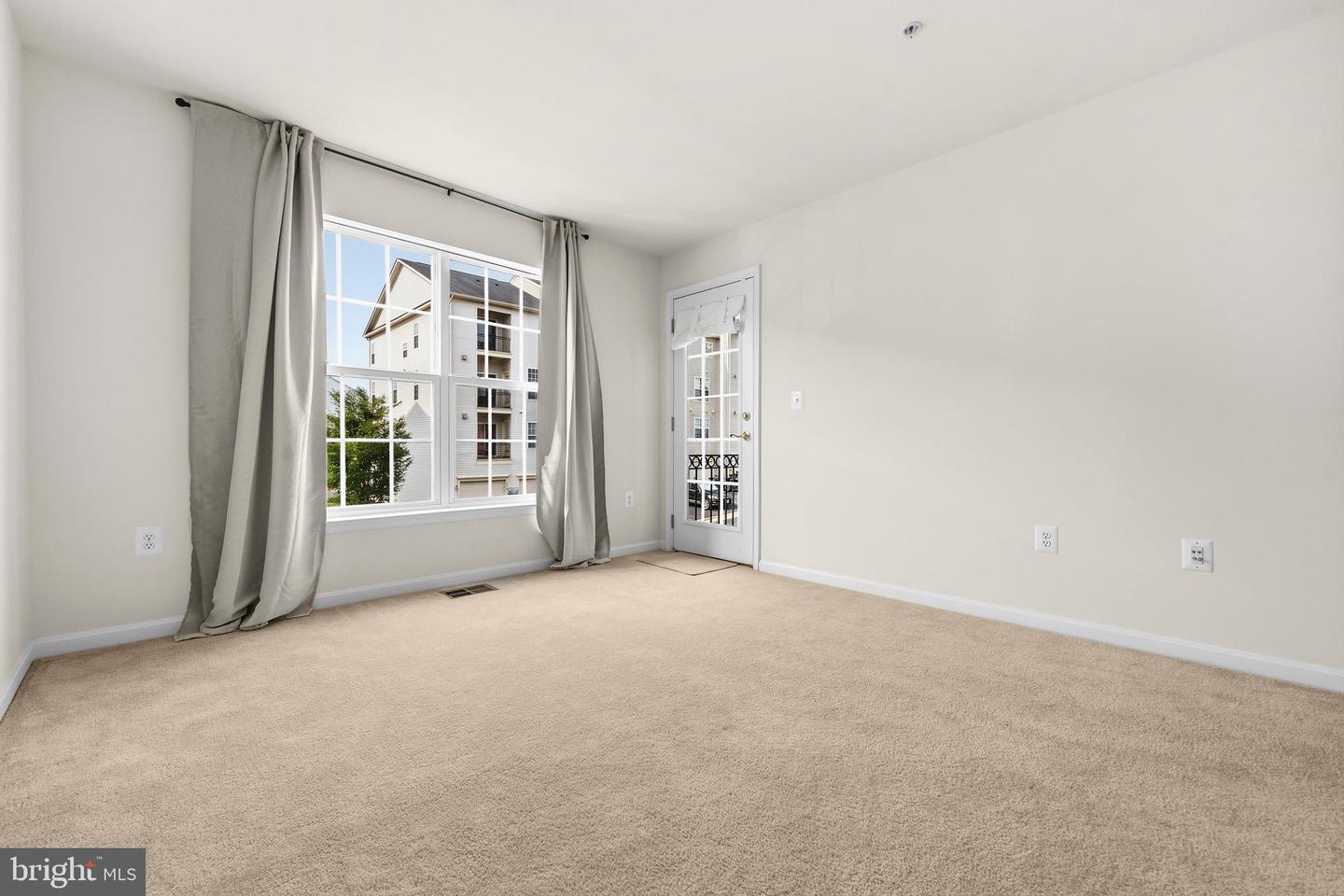 2415 Rainswood Ln Property Photo 25