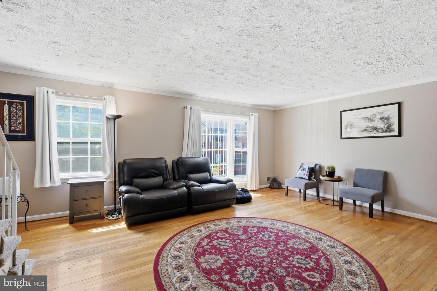 10106 Brandon Way Property Photo 2