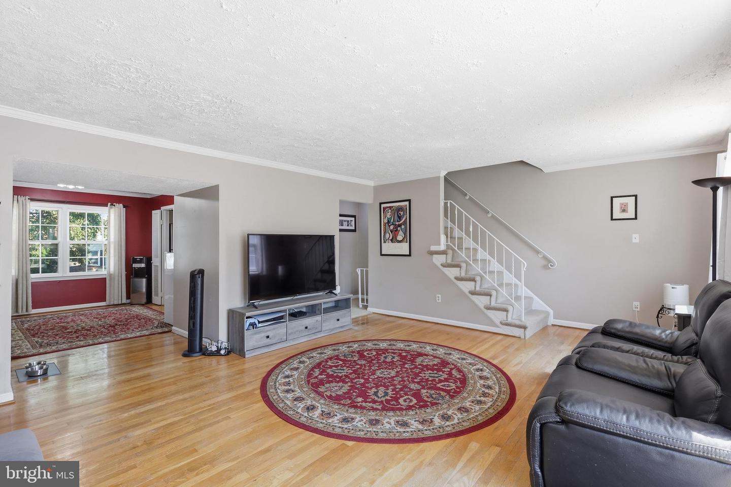 10106 Brandon Way Property Photo 3