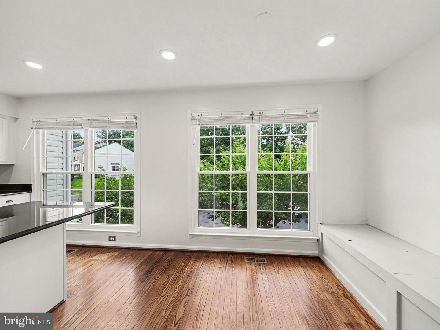 11527 Bertram Property Photo 8