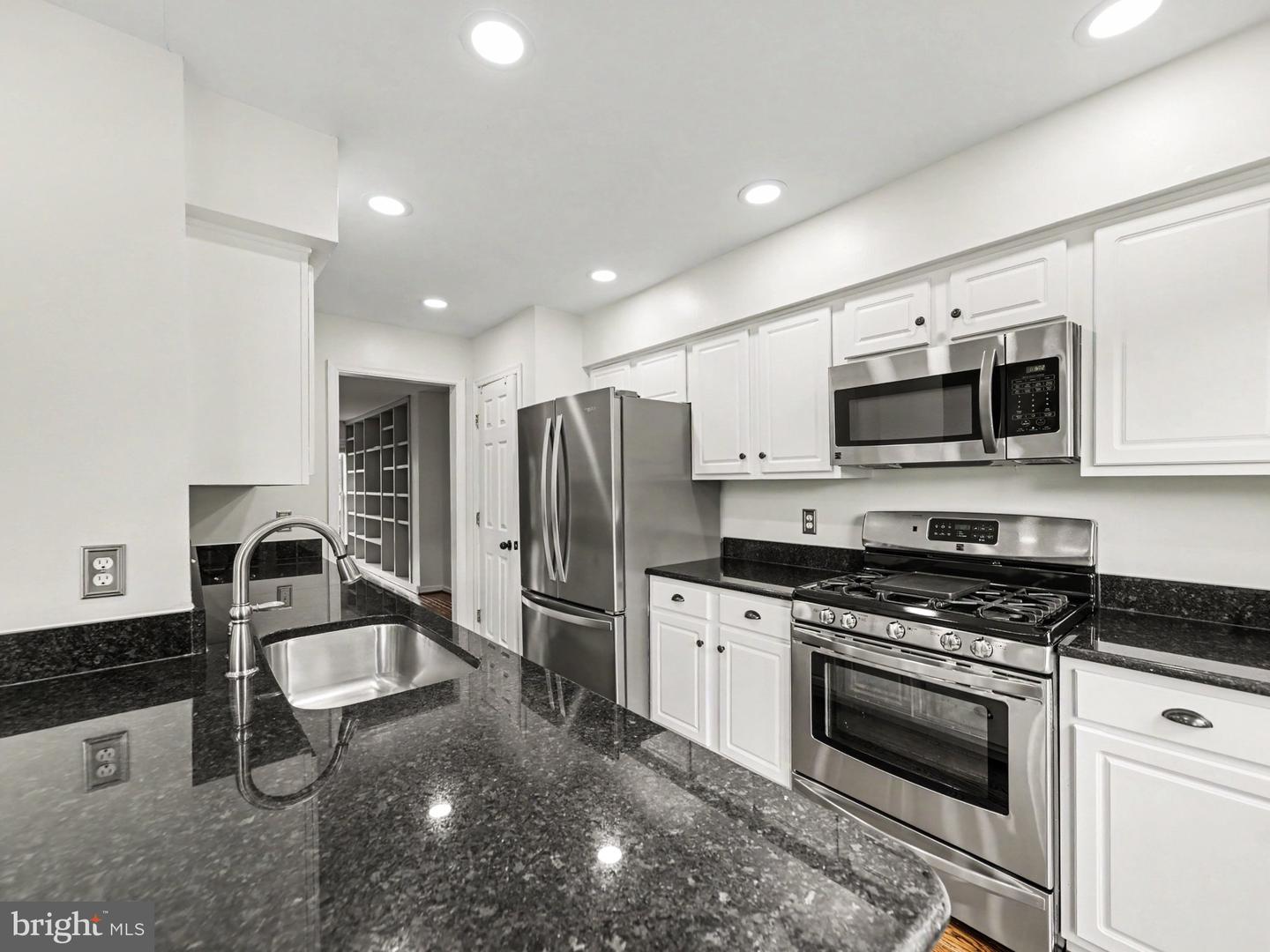 11527 Bertram Property Photo 9