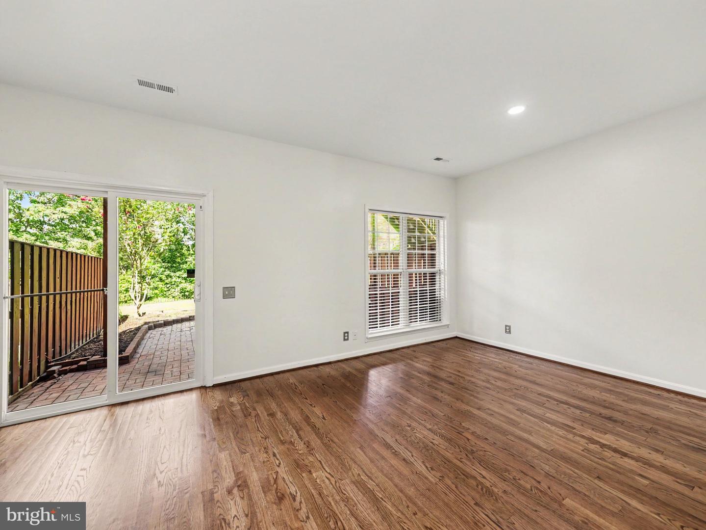 11527 Bertram Property Photo 13