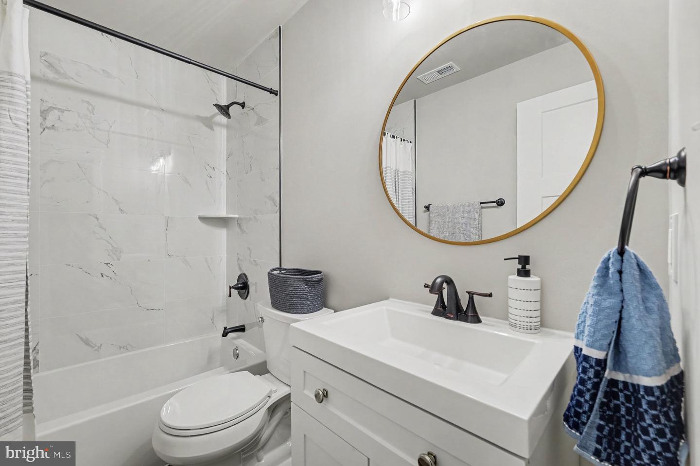 17929 Woods View Dr Property Photo 23