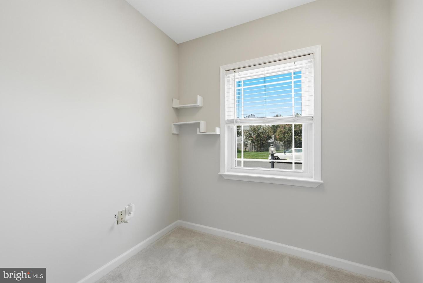 5656 Northton Ct Property Photo 5