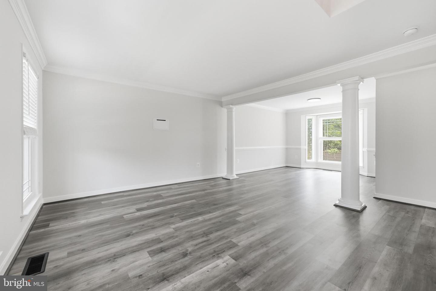 5656 Northton Ct Property Photo 8