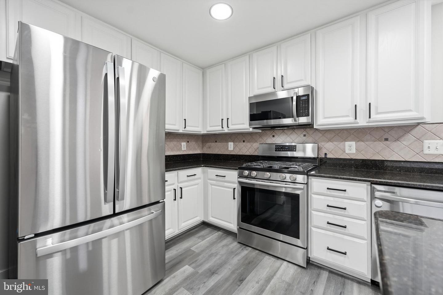 5656 Northton Ct Property Photo 15