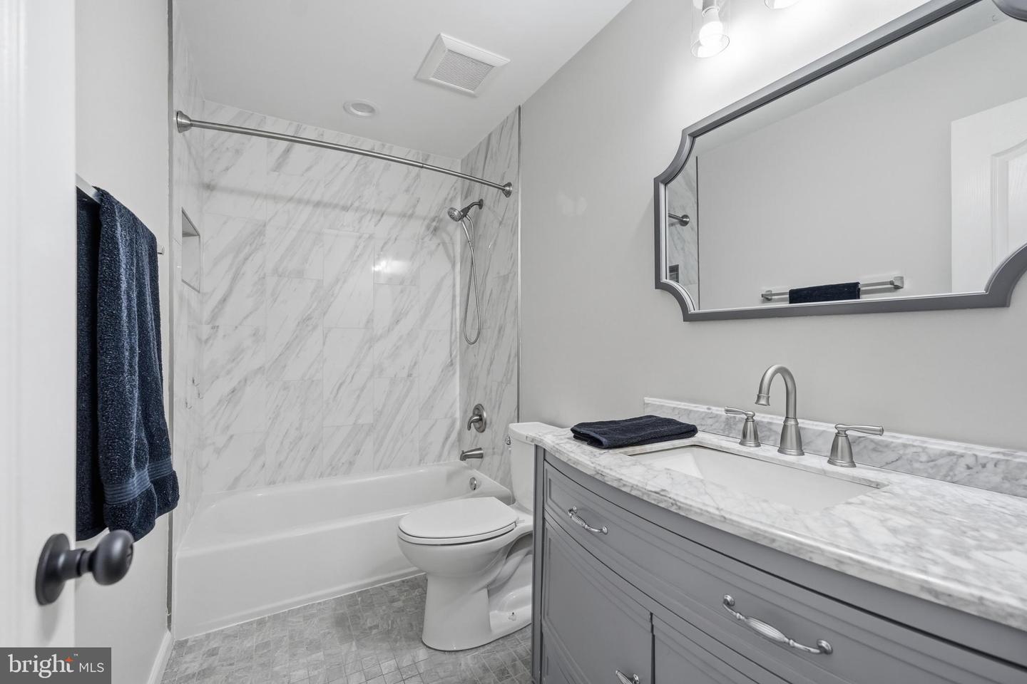 5656 Northton Ct Property Photo 28
