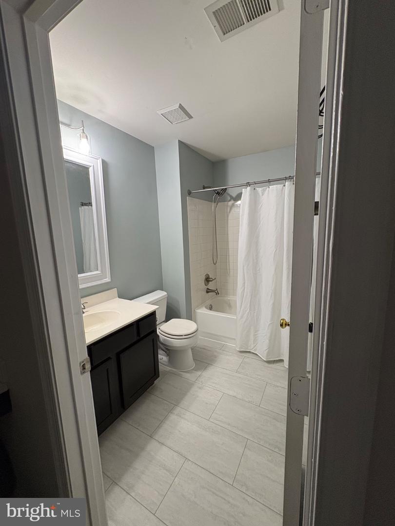 10947 Pope St Property Photo 2
