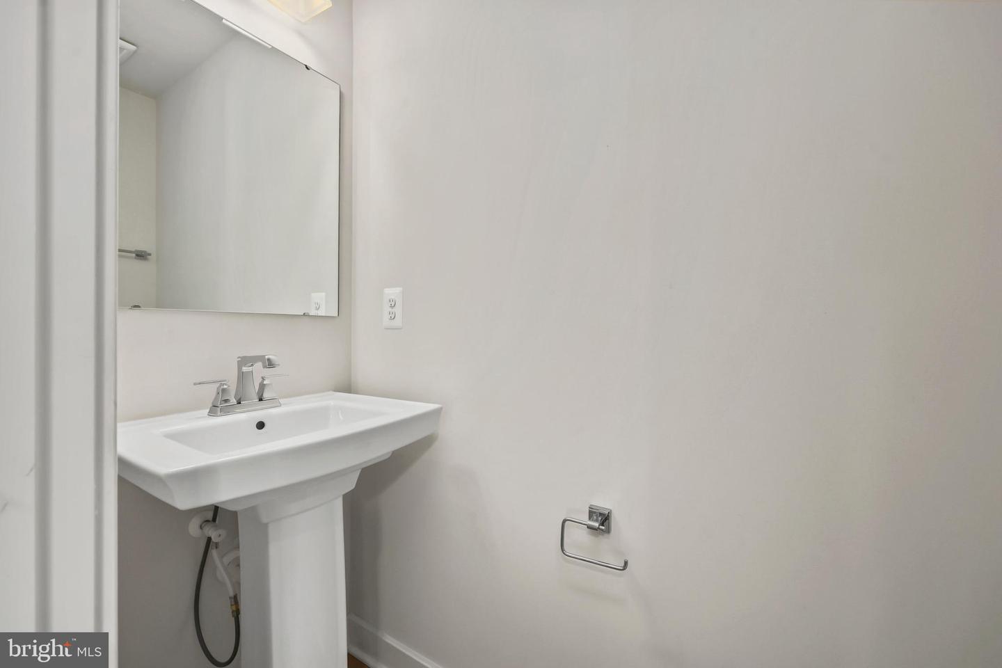 1733 Dunnington Pl Property Photo 11