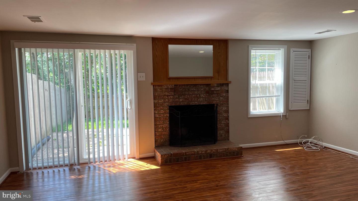 2893 Seminole Rd Property Photo 17