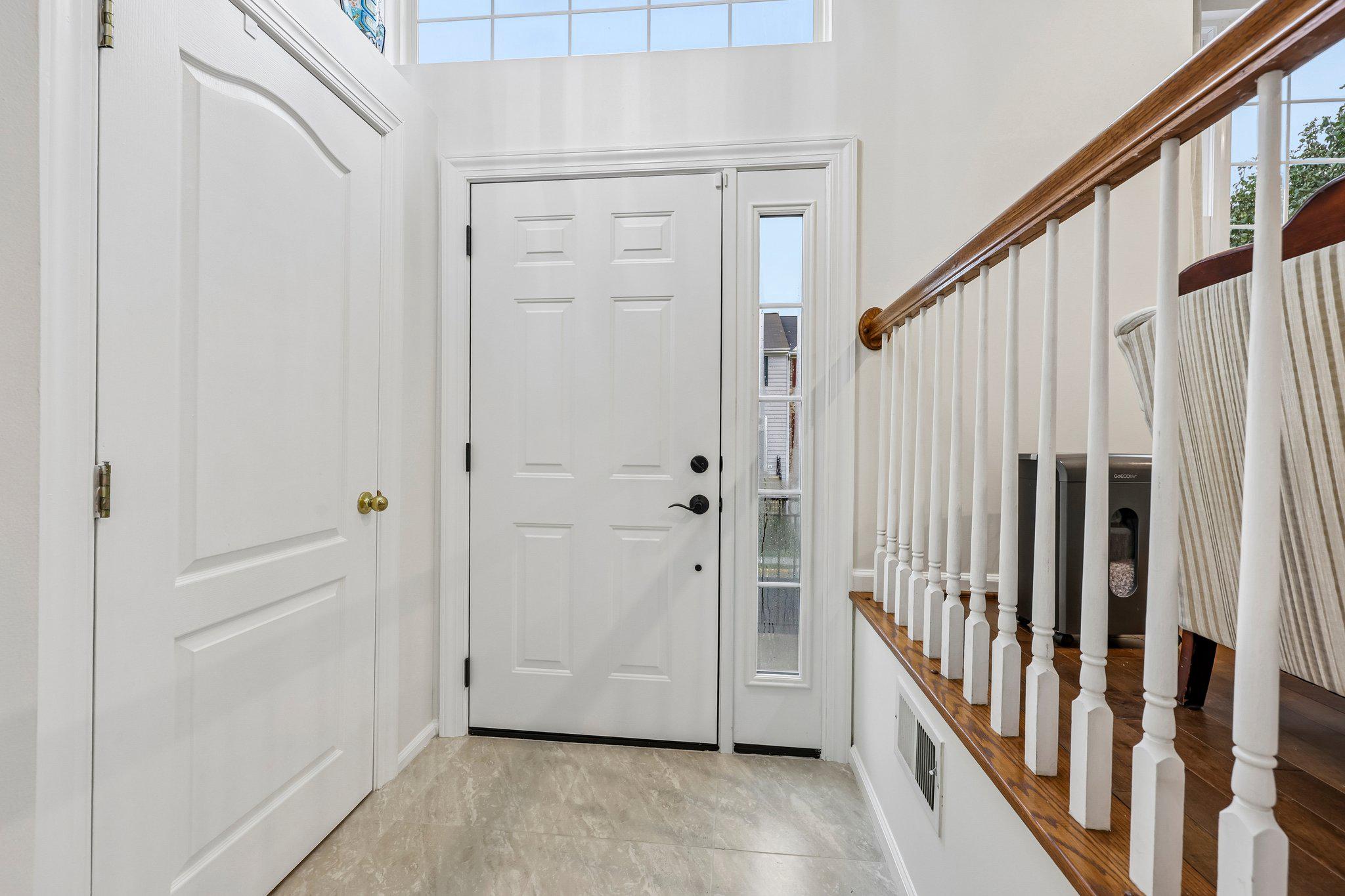 13364 Ferry Landing Ln Property Photo 4