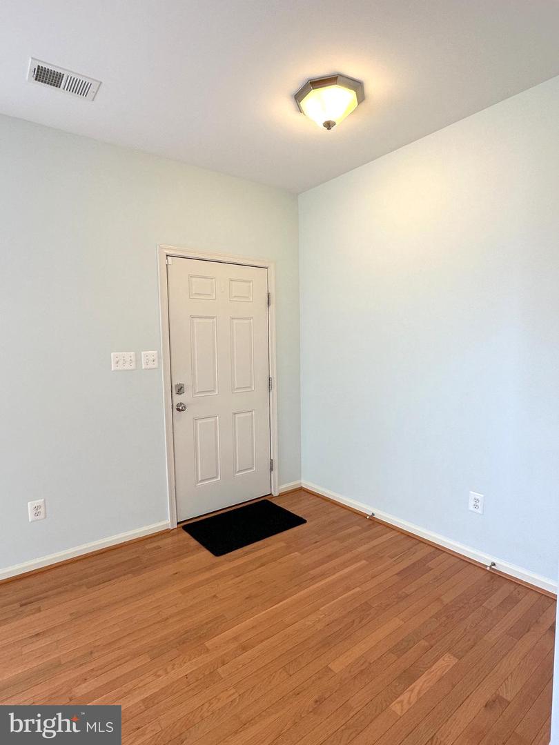 13758 Restina Rd Property Photo 2
