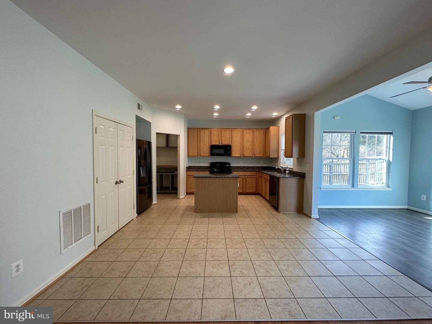 13758 Restina Rd Property Photo 11