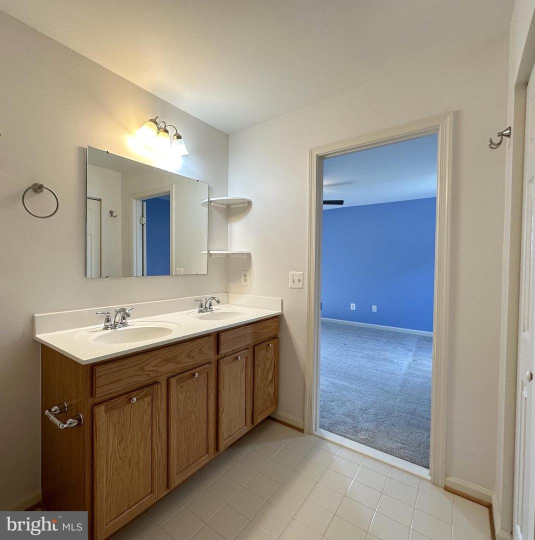13758 Restina Rd Property Photo 28