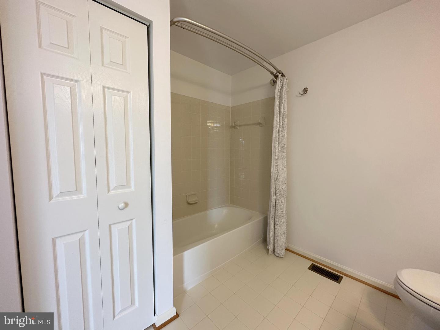 13758 Restina Rd Property Photo 29