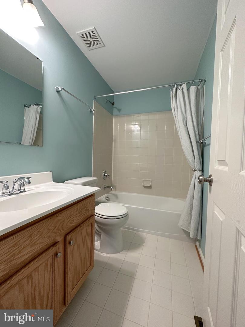 13758 Restina Rd Property Photo 39