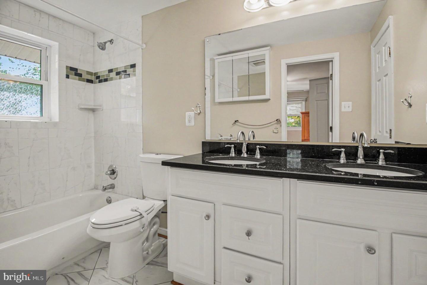 7409 Lake Dr Property Photo 10