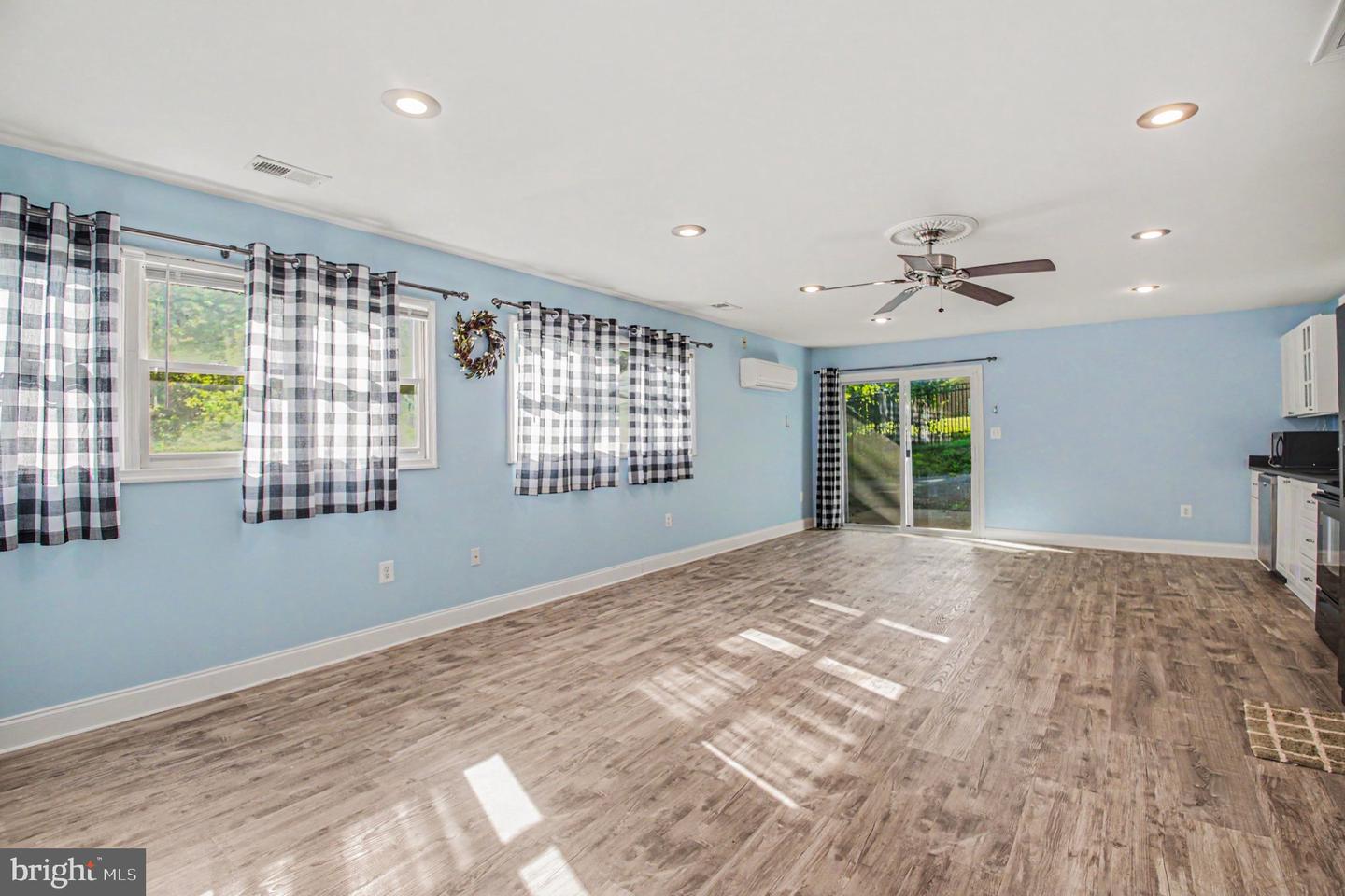 7409 Lake Dr Property Photo 14