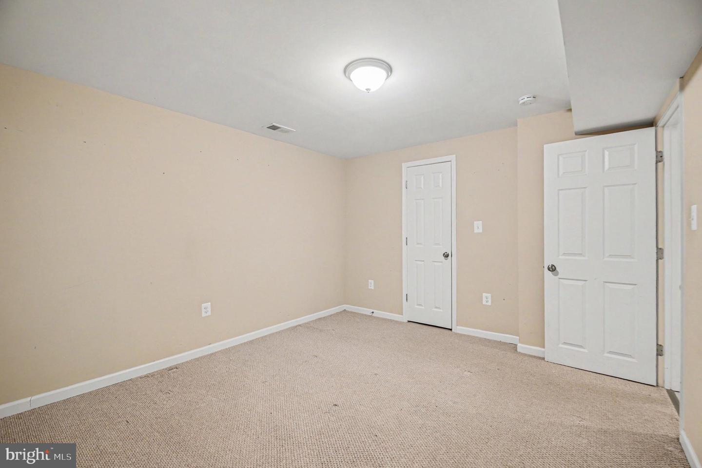 7409 Lake Dr Property Photo 17