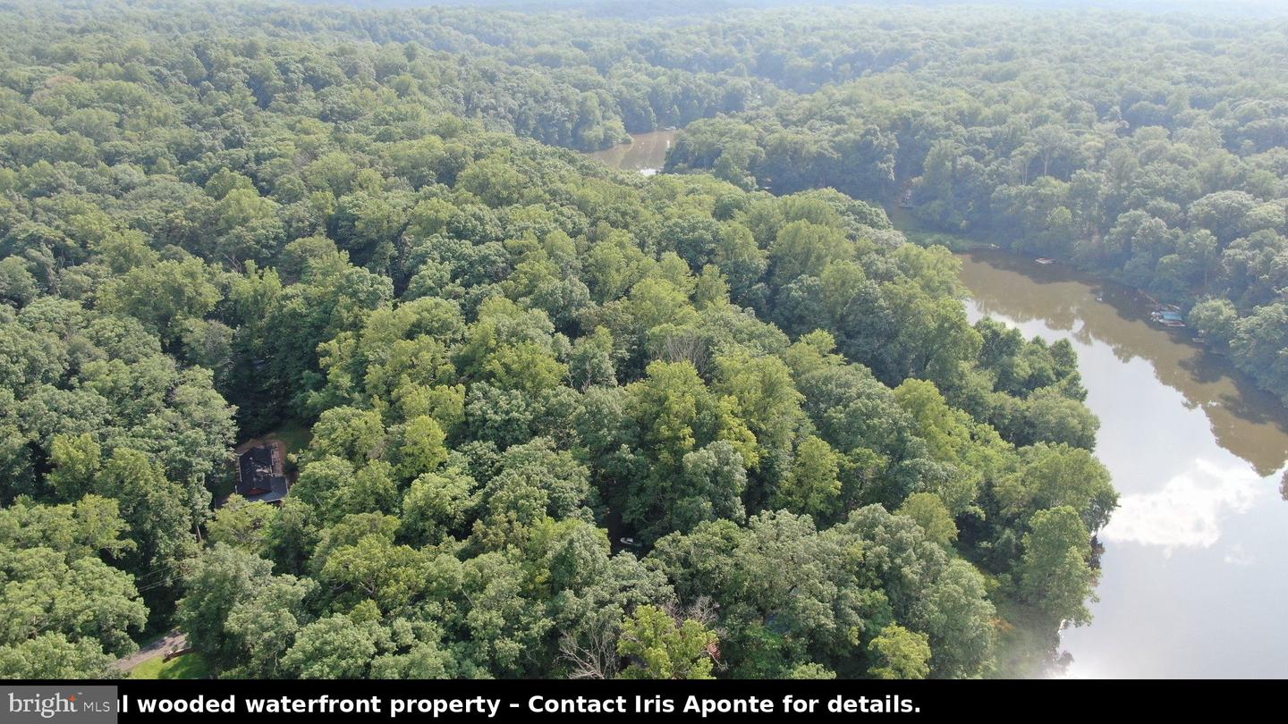 11761 Stanbaugh Ln Property Photo 2