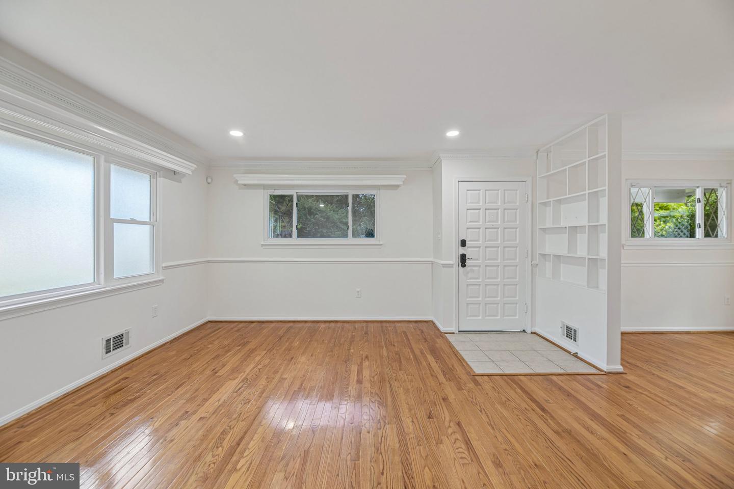 3004 Jamestown Ct Property Photo 22