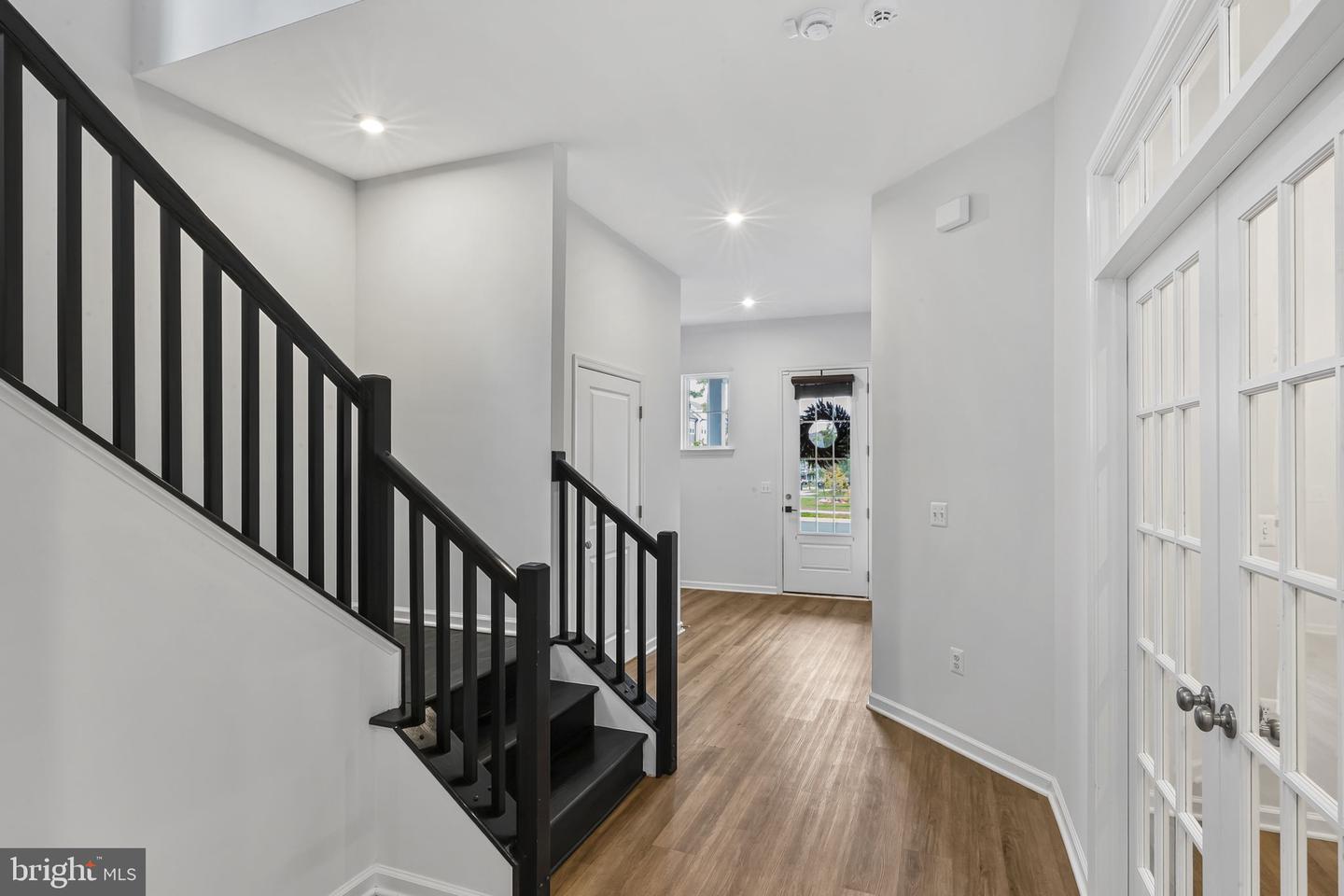 18270 Moss Garden Rd Property Photo 6