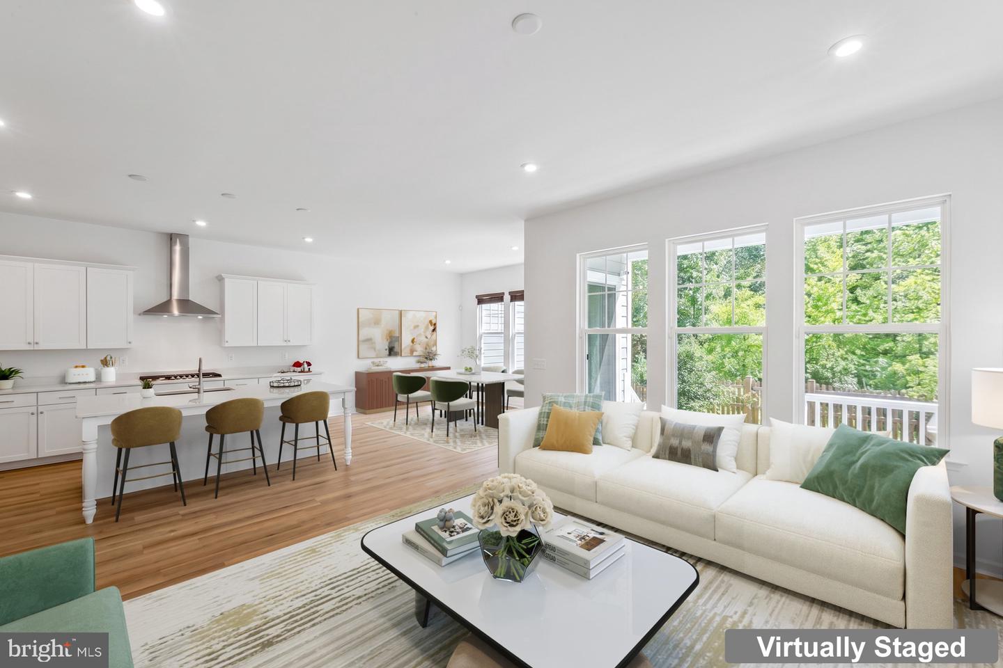 18270 Moss Garden Rd Property Photo 8