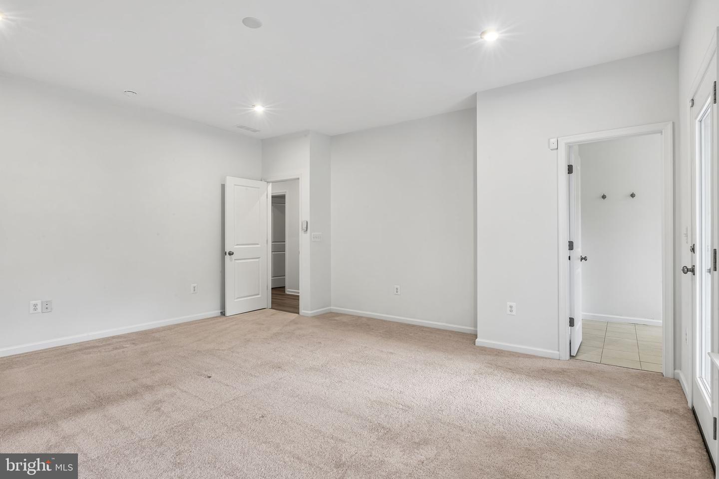 18270 Moss Garden Rd Property Photo 38