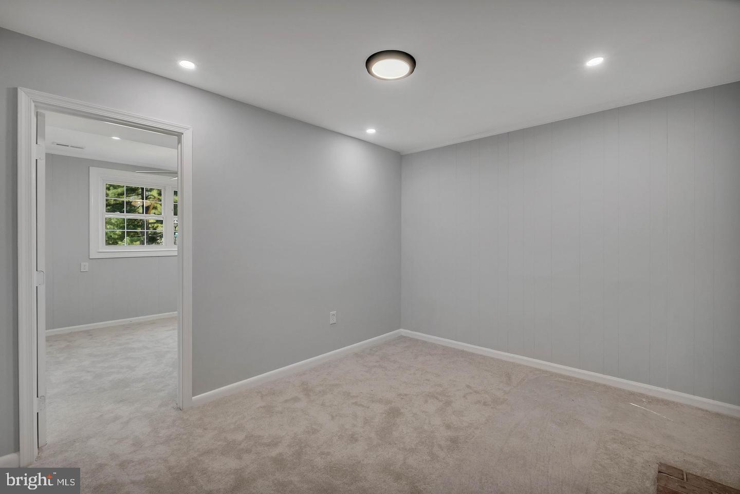 14079 Geraldine Ct Property Photo 4