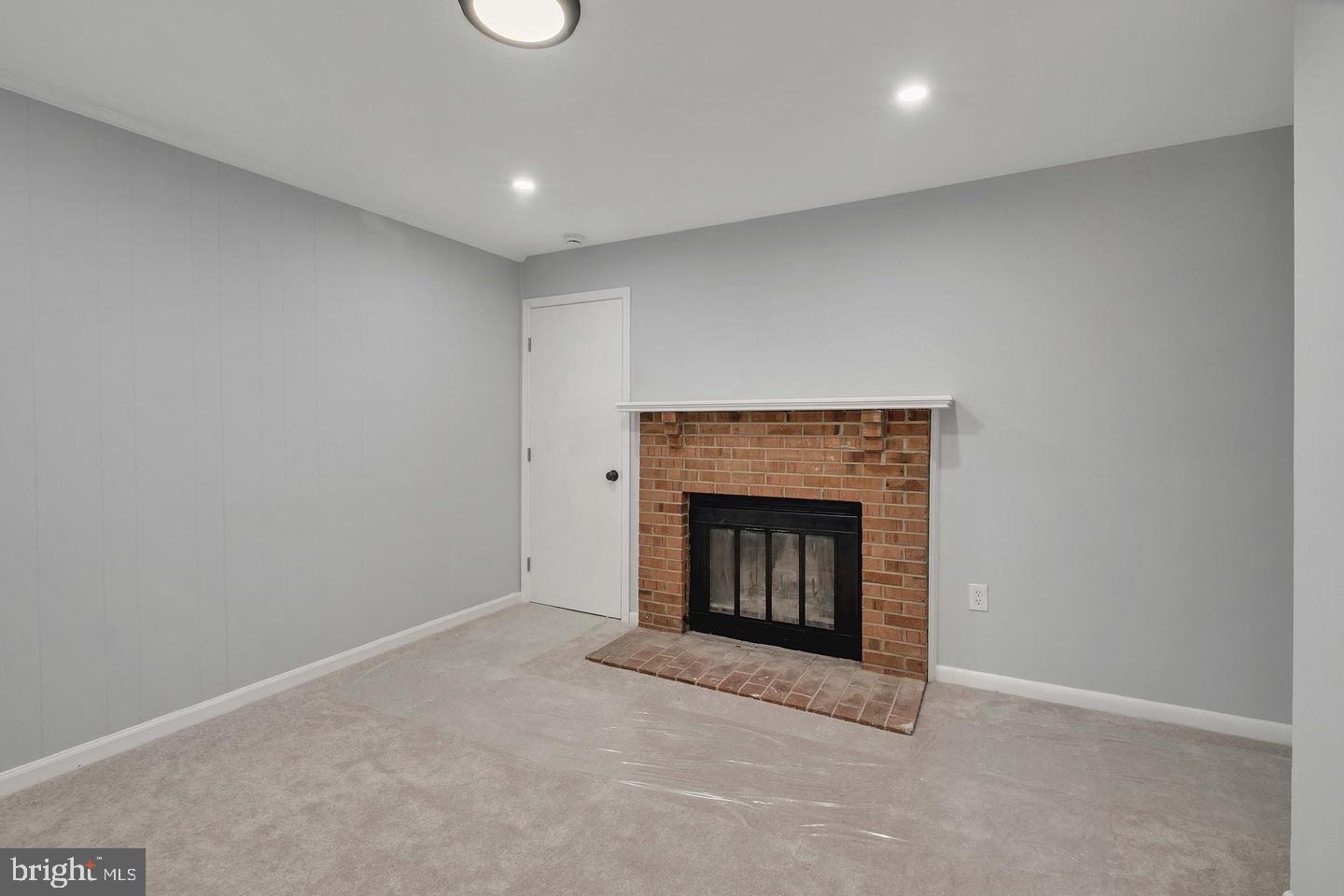 14079 Geraldine Ct Property Photo 5