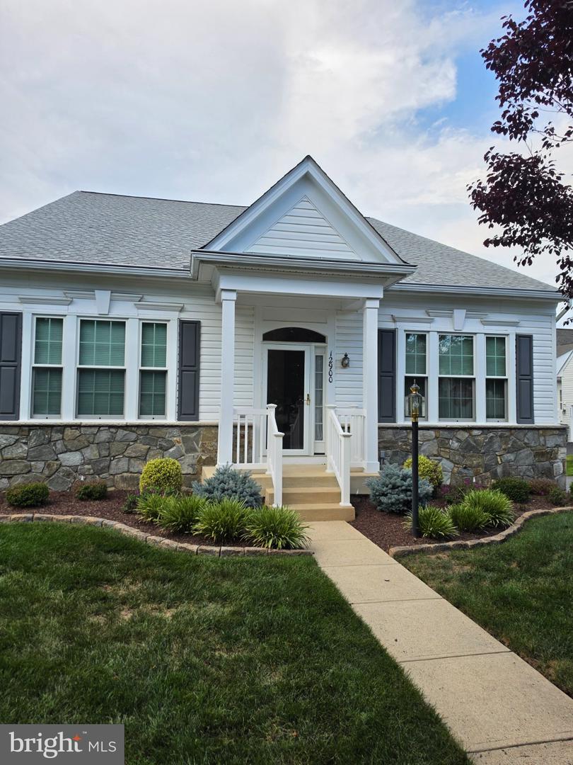 12900 BARRONS REACH LN Property Photo 1